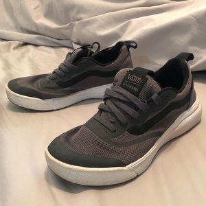 Vans ultra range size 8